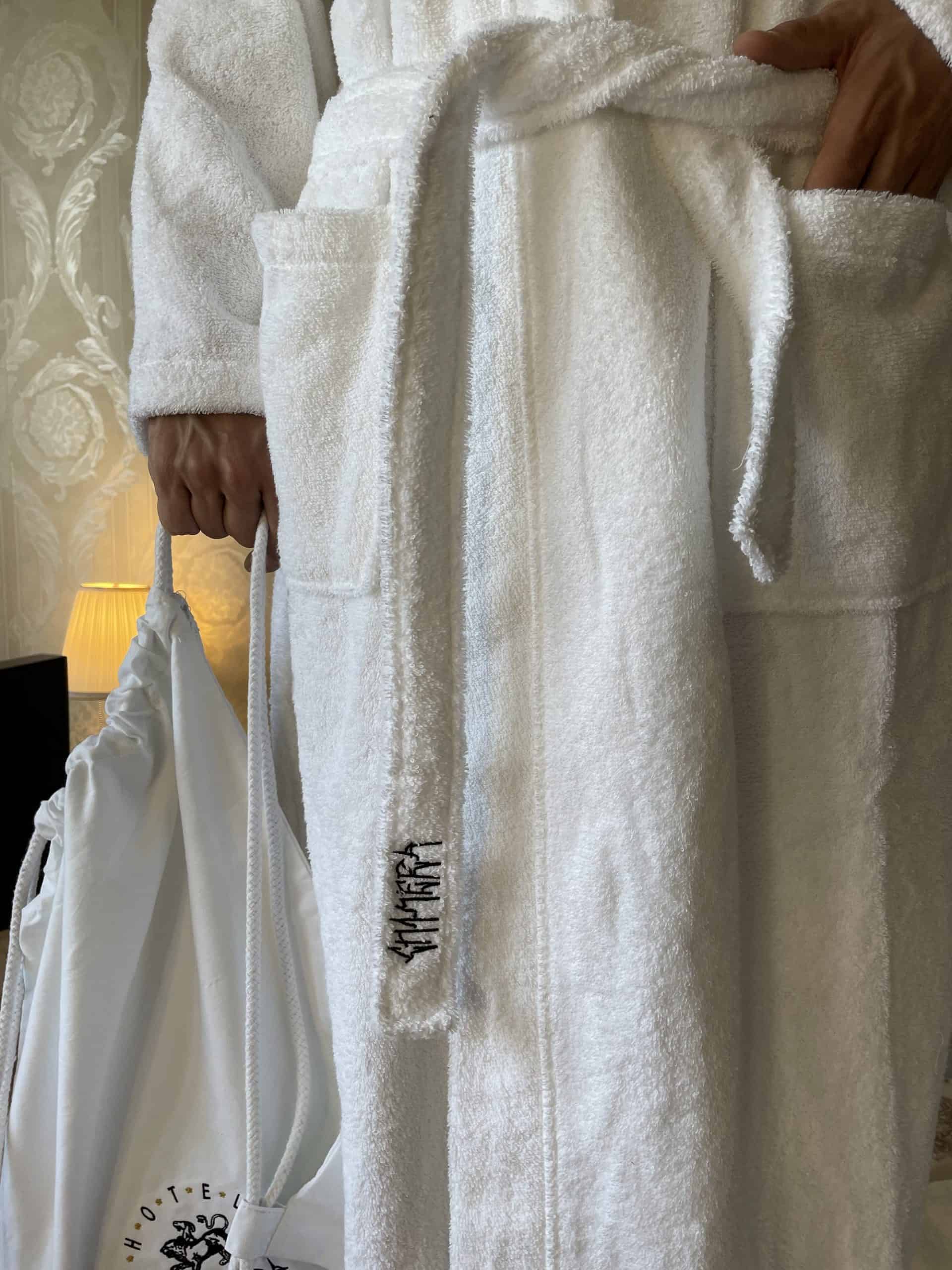 Hotel Chimera King Bathrobe