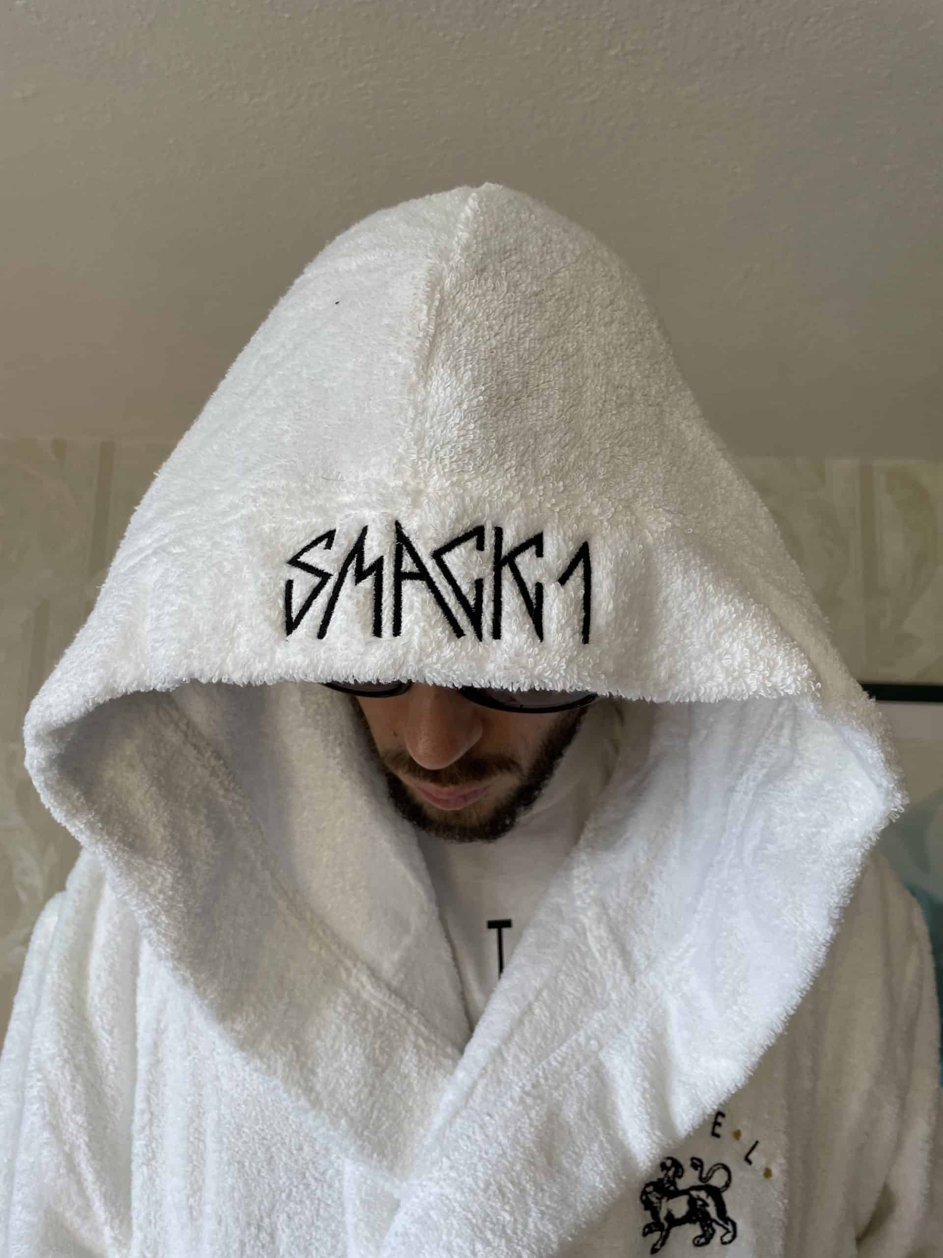 Hotel Chimera King Bathrobe