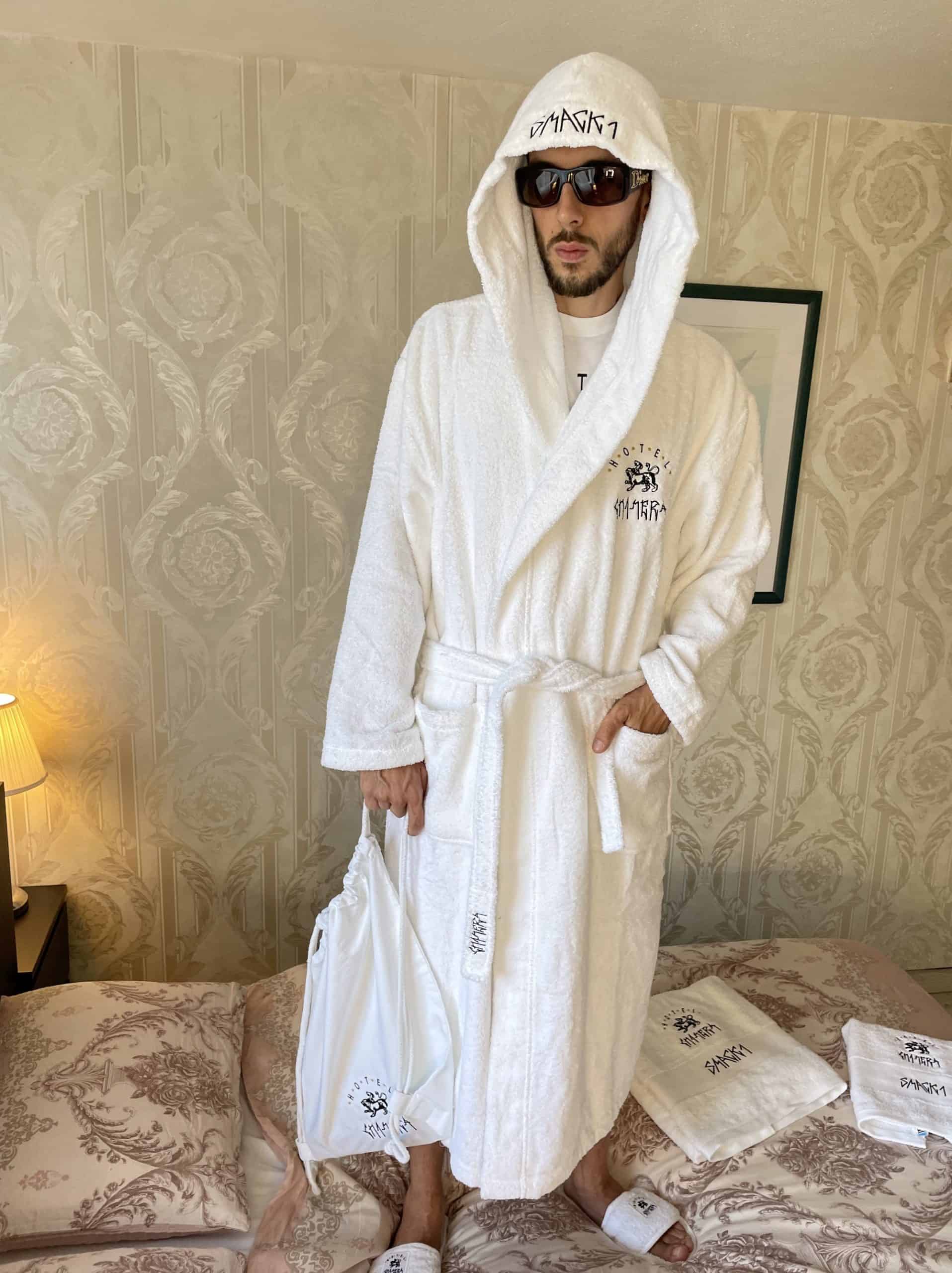 Hotel Chimera King Bathrobe